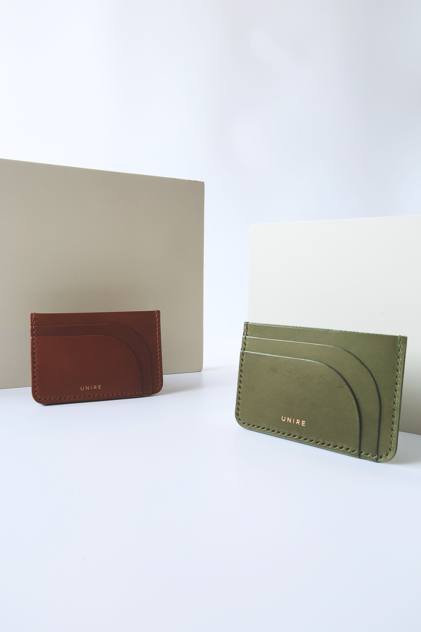 5 SLOT CARD HOLDER WITH FOLDED BILL COMPARTMENT