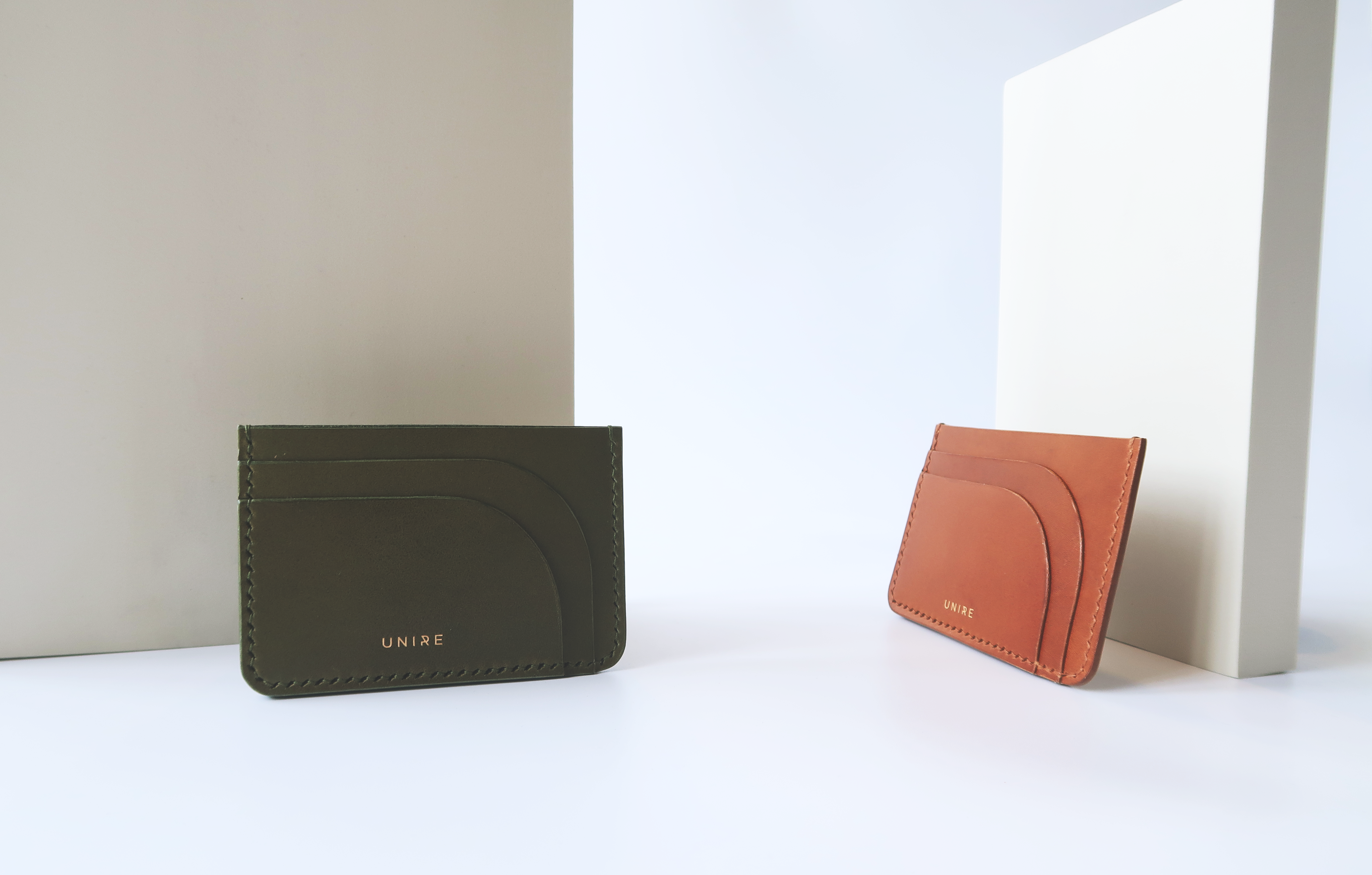 5 SLOT CARD HOLDER WITH FOLDED BILL COMPARTMENT