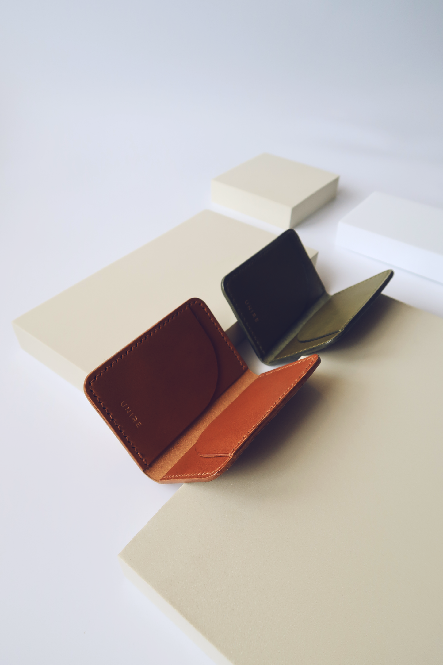 4 SLOT BIFOLD CARD HOLDER